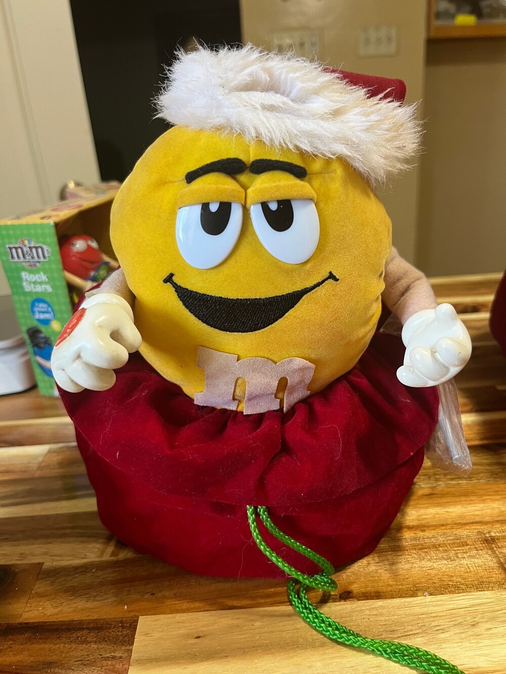 M&M Yellow Plush Santa Hat Motion-ette Holiday Character Toy